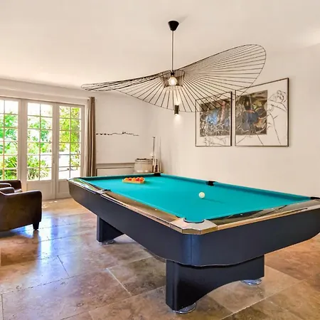 Ferienhaus Nice In With Outdoor Swimming Pool, Private Swimming Pool And 5 Bedrooms Tresques