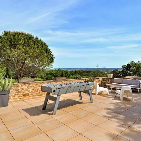 Nice In With Outdoor Swimming Pool, Private Swimming Pool And 5 Bedrooms *