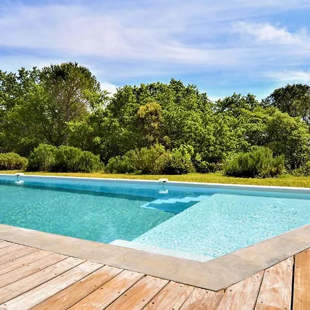 Nice In With Outdoor Swimming Pool, Private Swimming Pool And 5 Bedrooms *